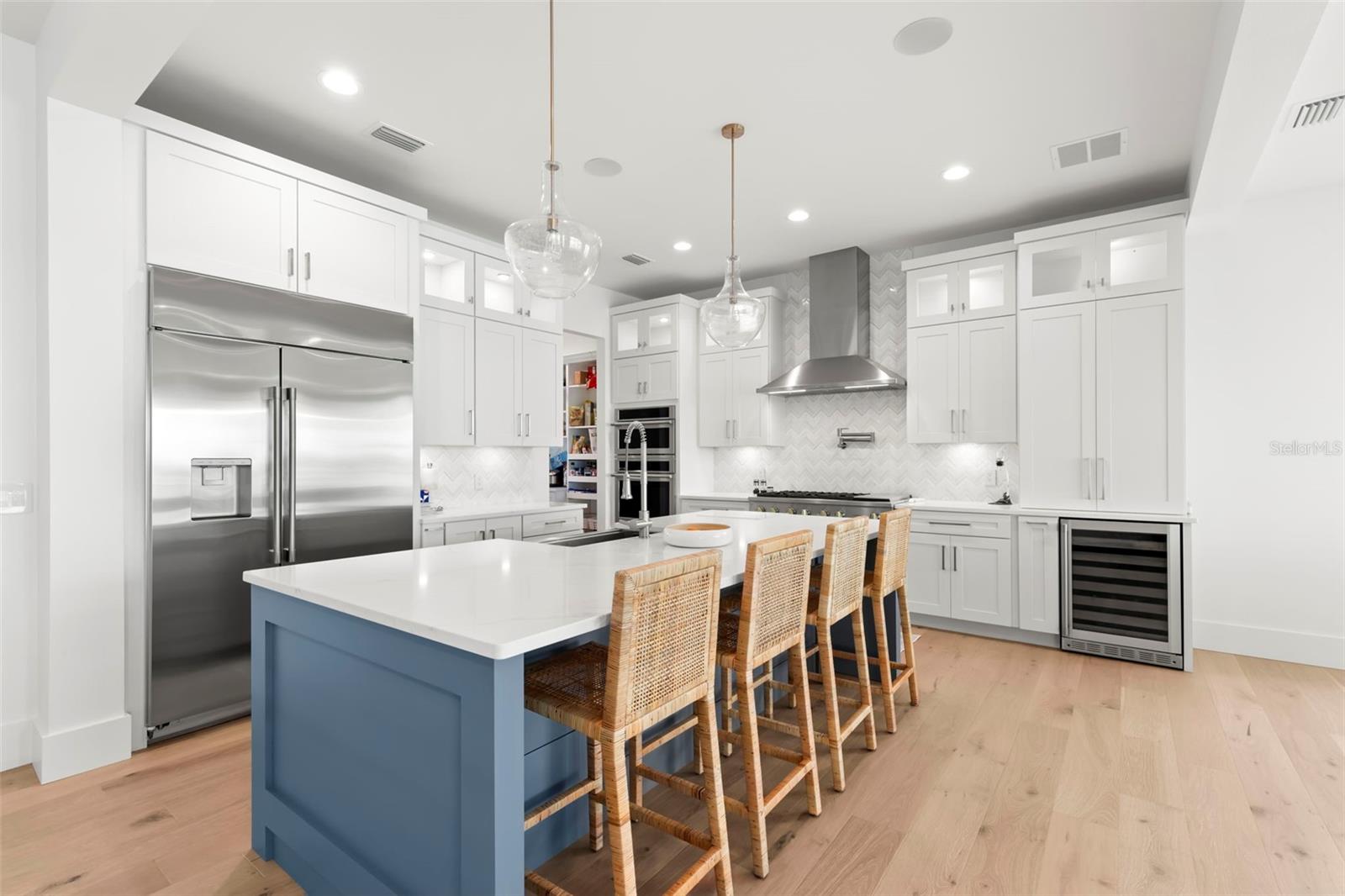4598 HARBOR HILLS DR
