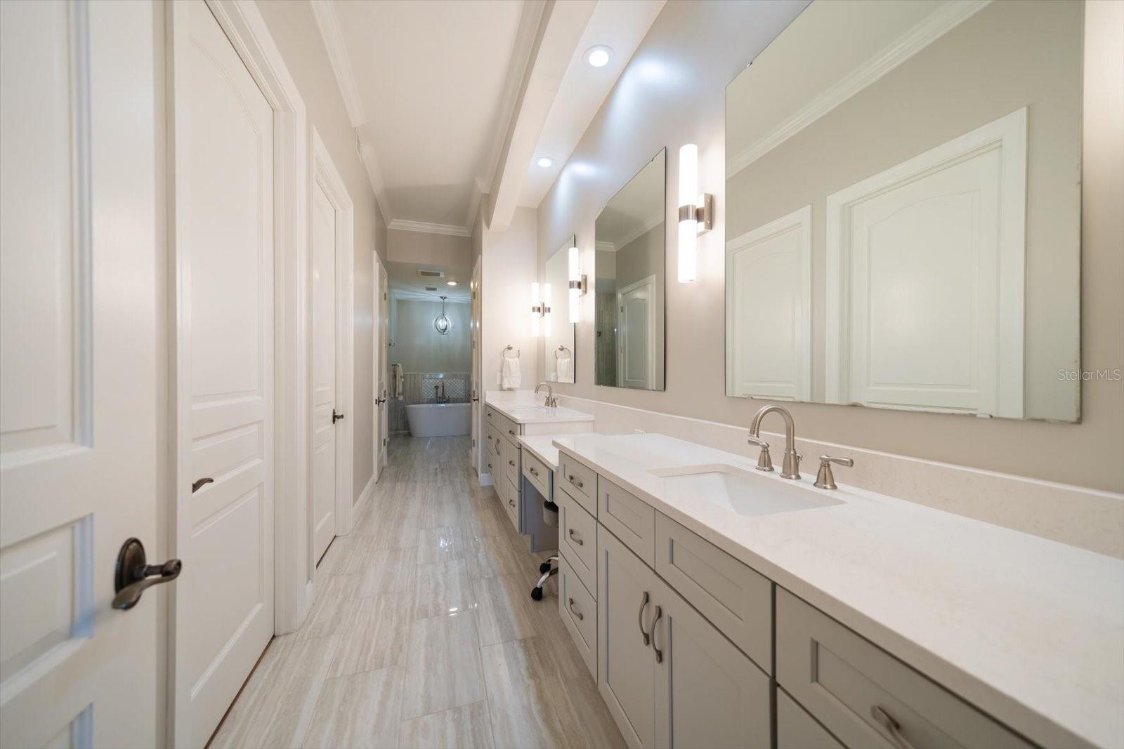 202 WINDWARD PSGE #609