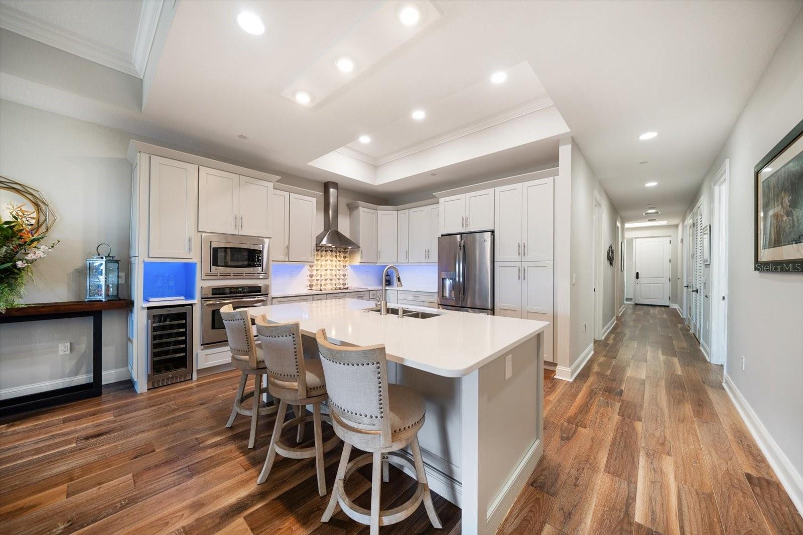 202 WINDWARD PSGE #609