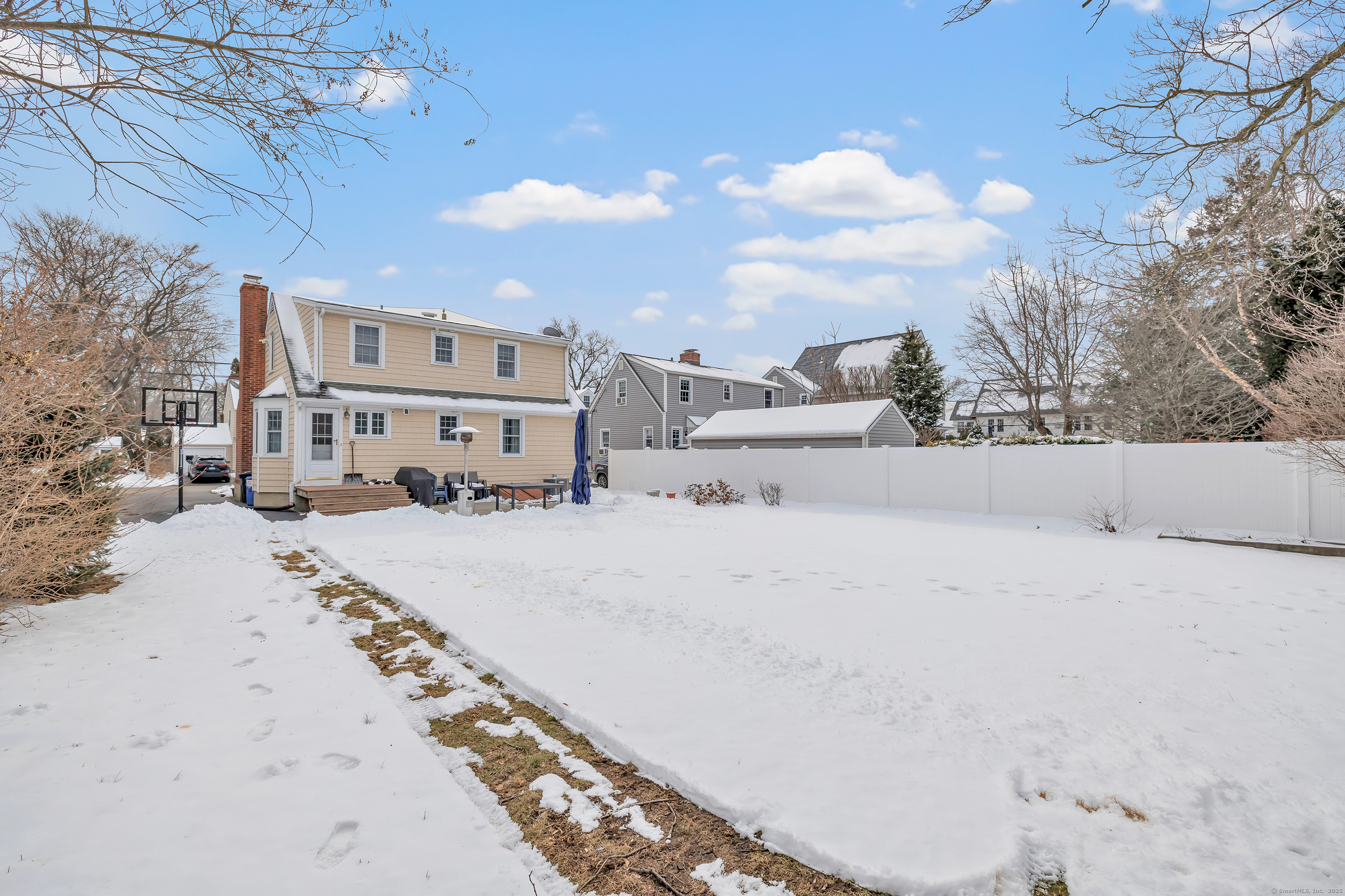 172 Nichols Street