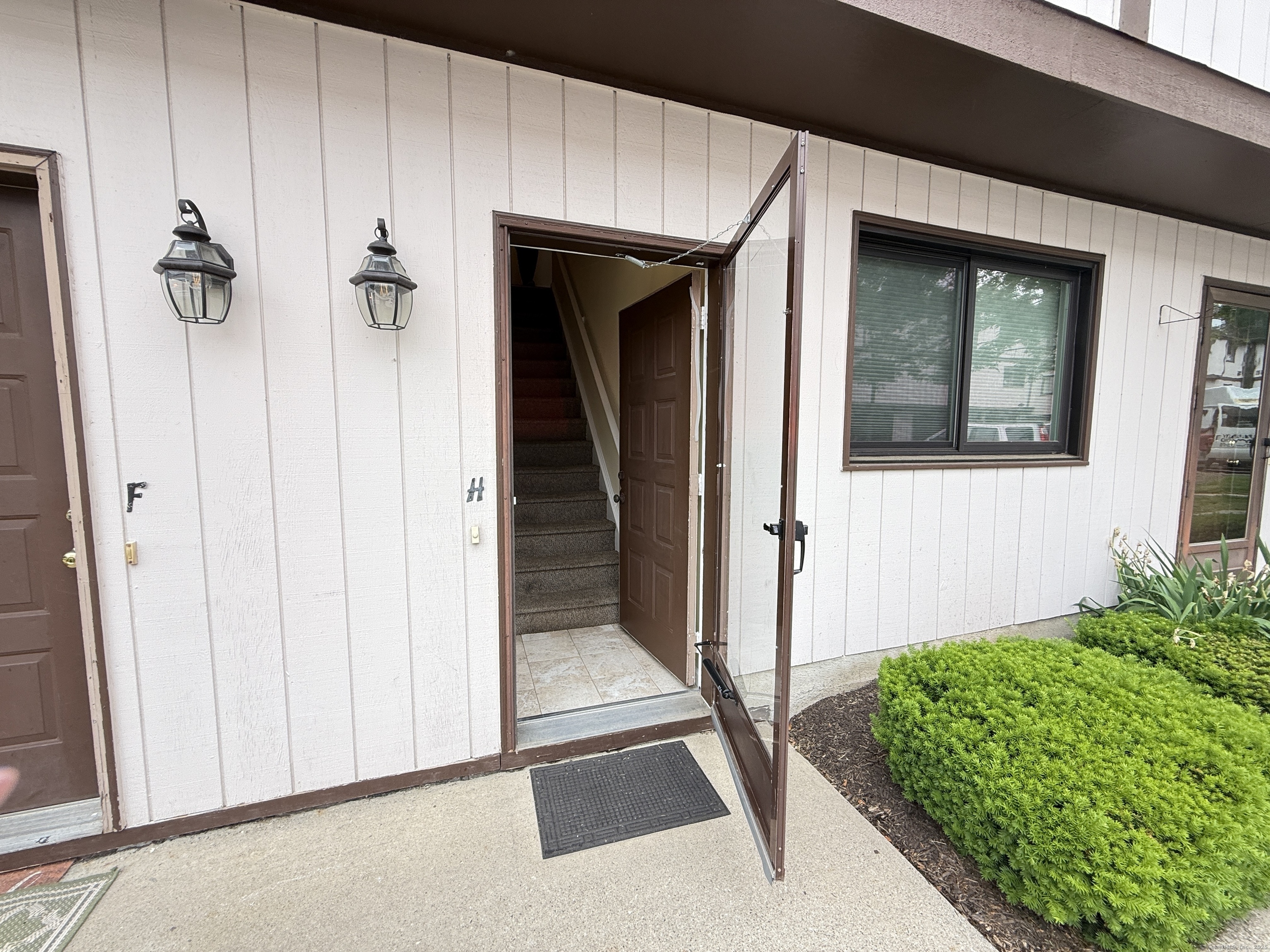 27 Crows Nest Lane 4H