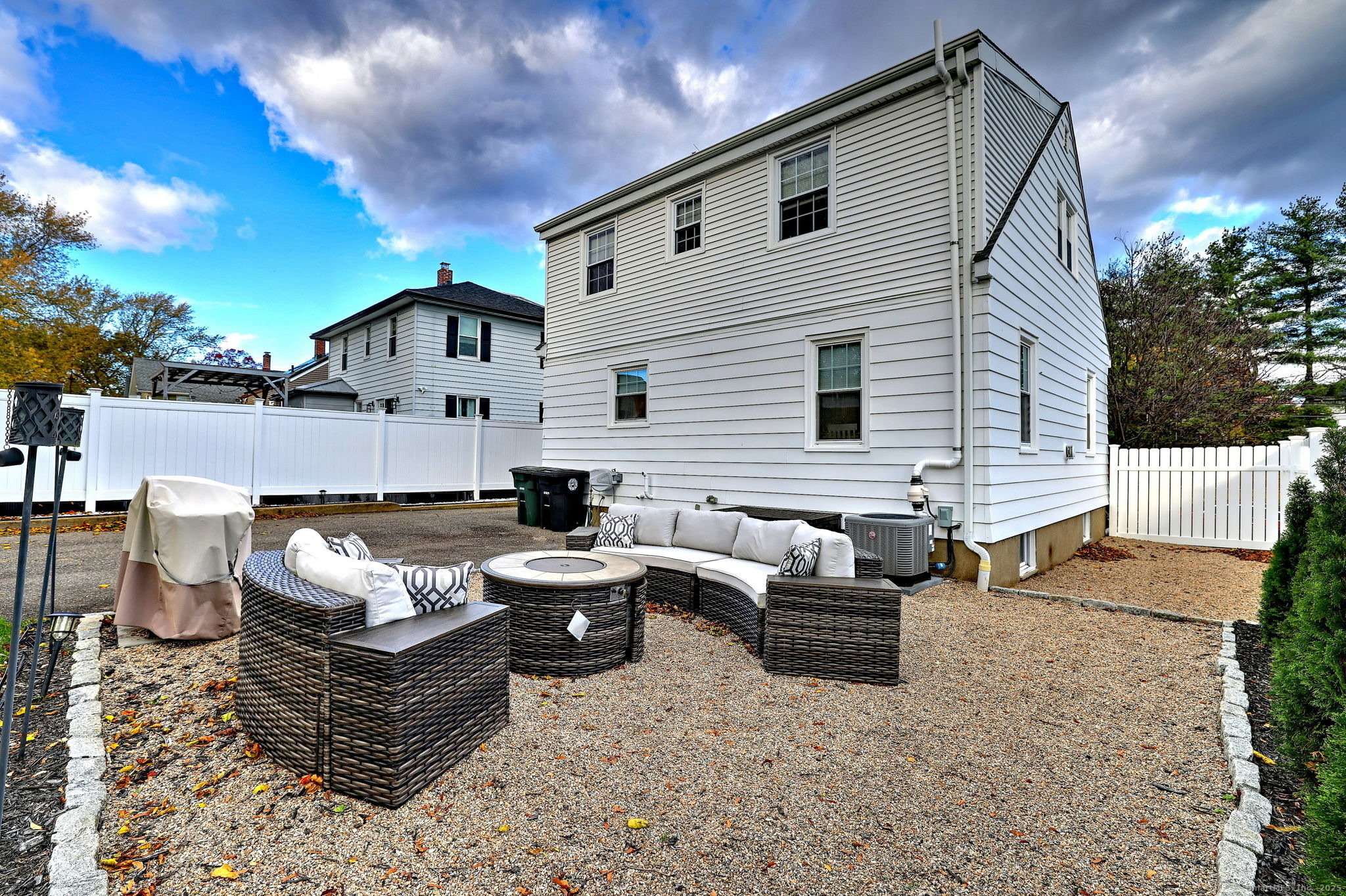40 Hazelwood Avenue