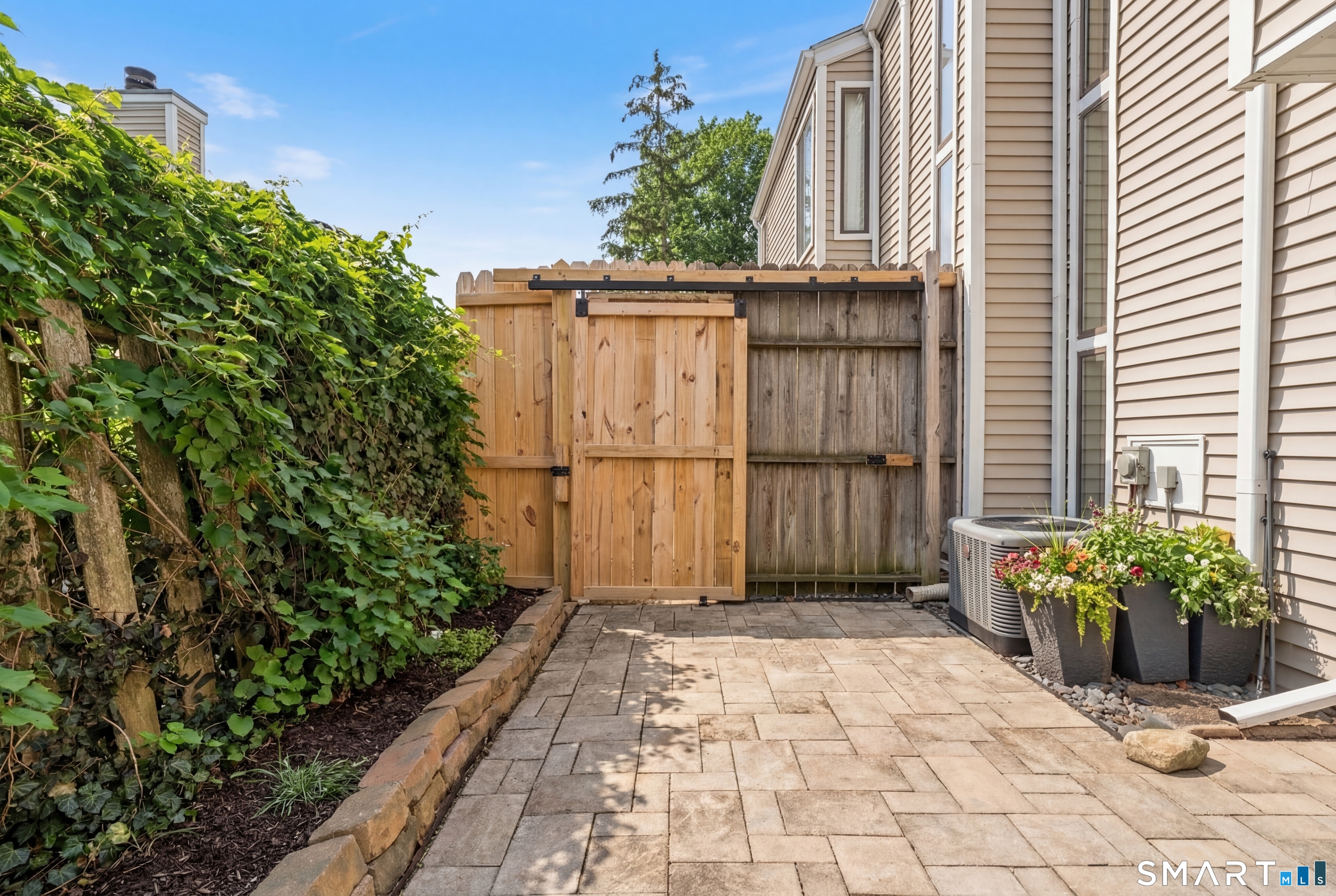 128 Shepards Knoll Drive 128