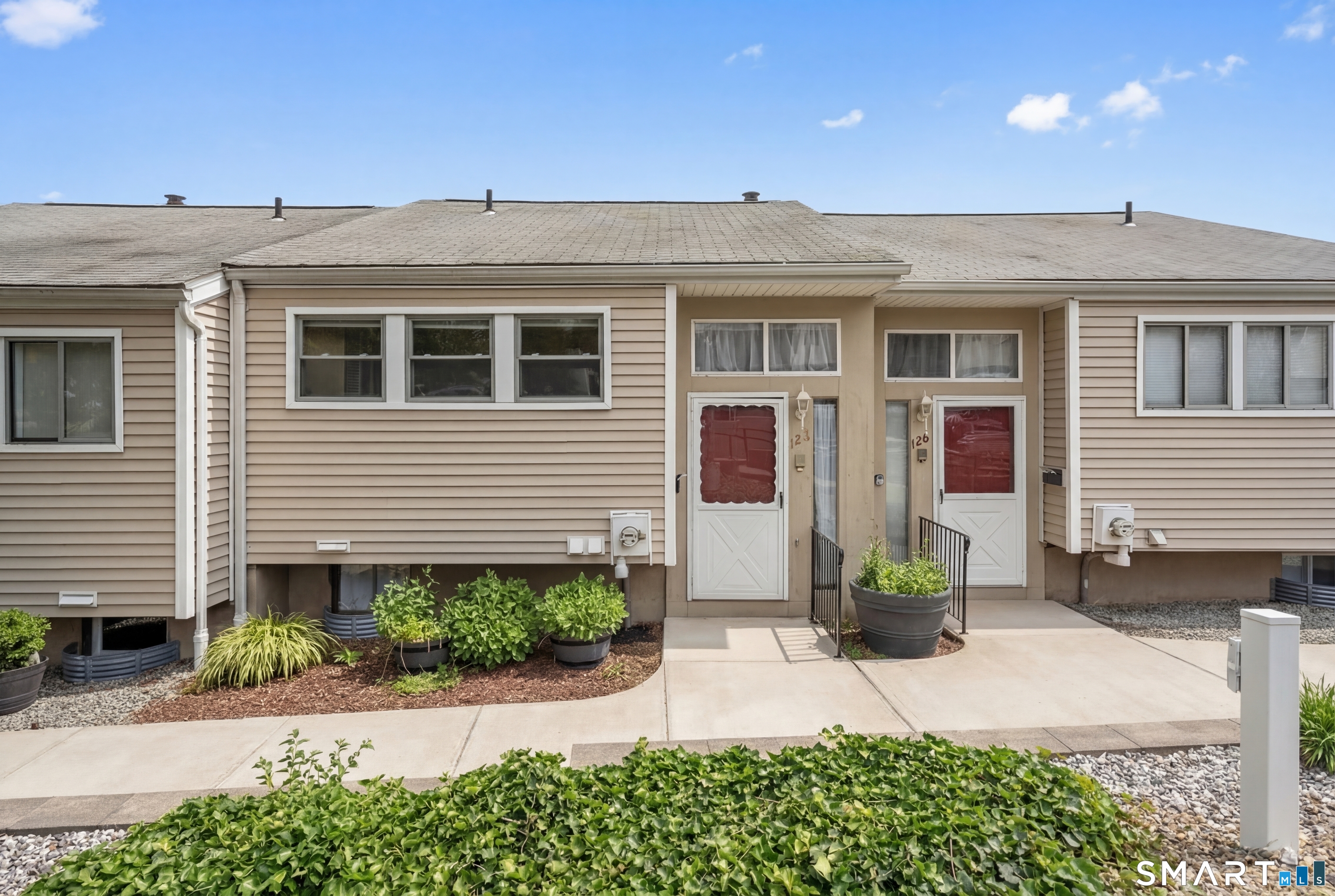 128 Shepards Knoll Drive 128