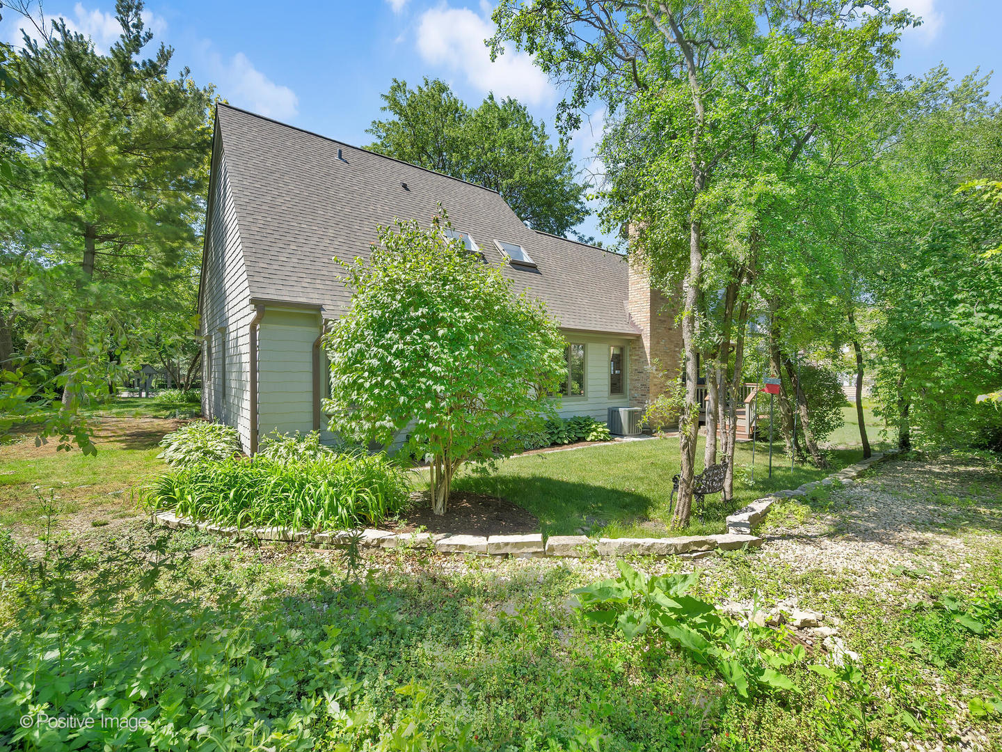 1040 Woodbine Lane