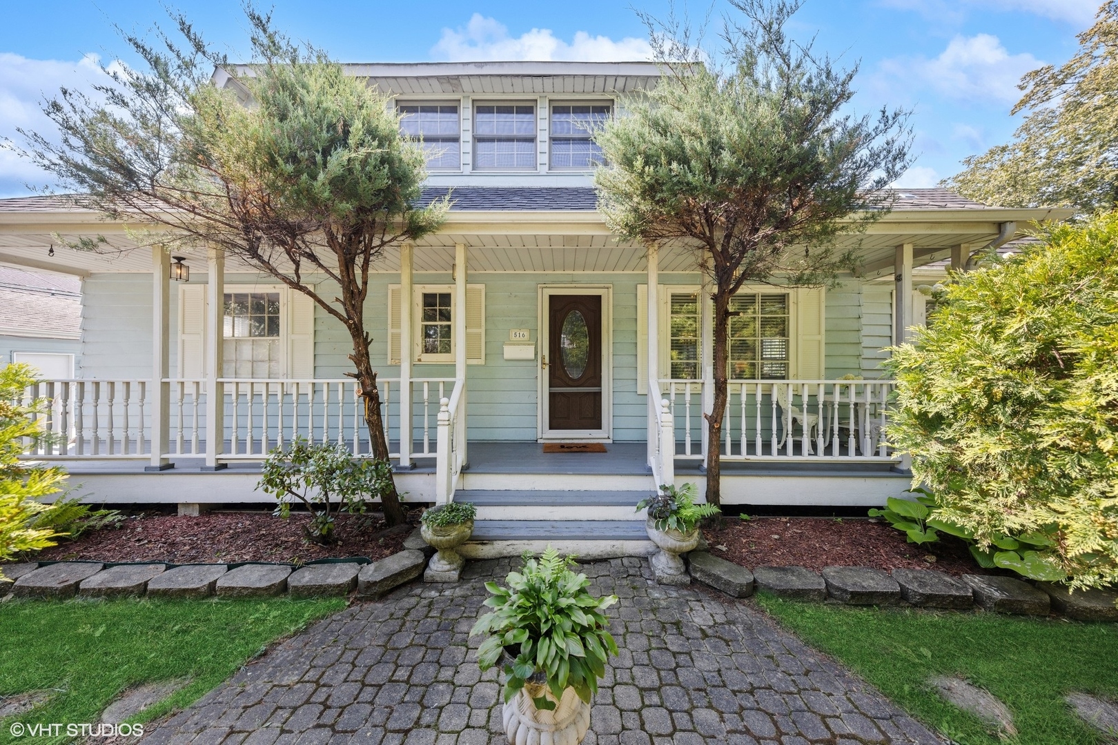 516 W 6th Street