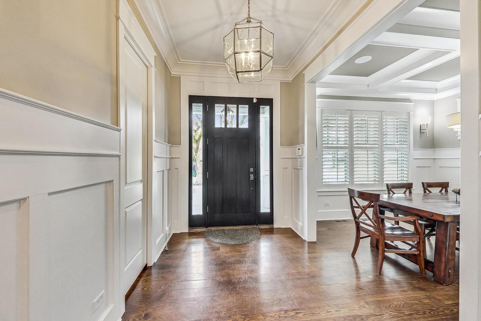 833 W 7th Street