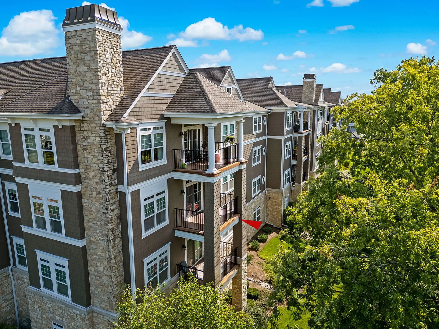 149 W Kennedy Lane Unit: 302