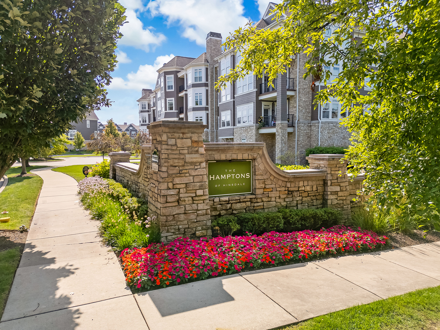 149 W Kennedy Lane Unit: 302