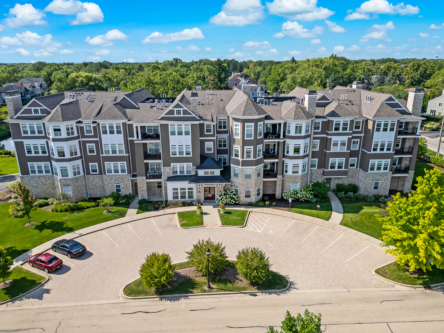 149 W Kennedy Lane Unit: 302