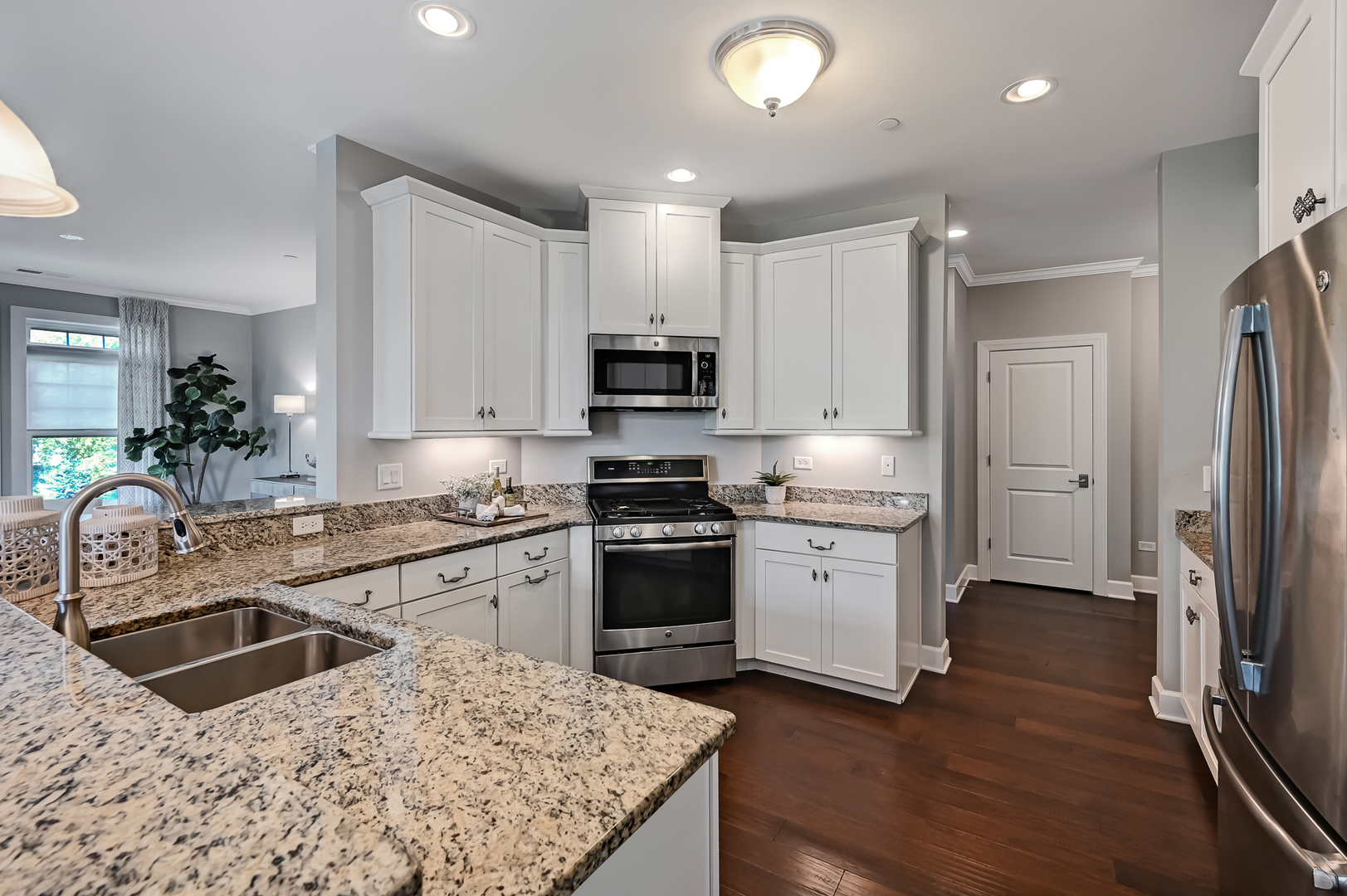 149 W Kennedy Lane Unit: 302