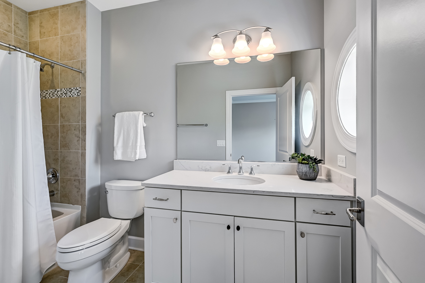 149 W Kennedy Lane Unit: 302