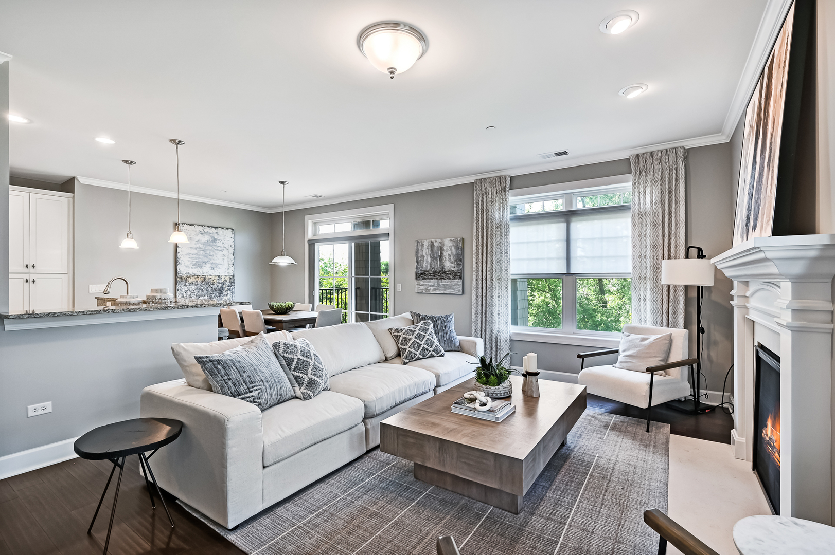 149 W Kennedy Lane Unit: 302