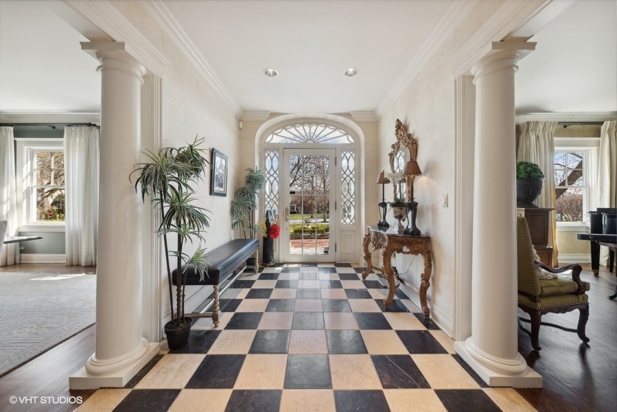 710 S County Line Road