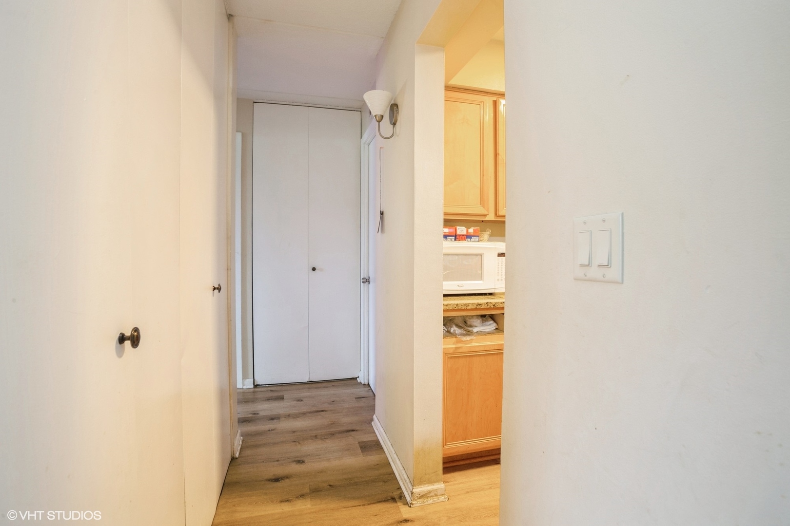 300 W Fullerton Avenue Unit: 130