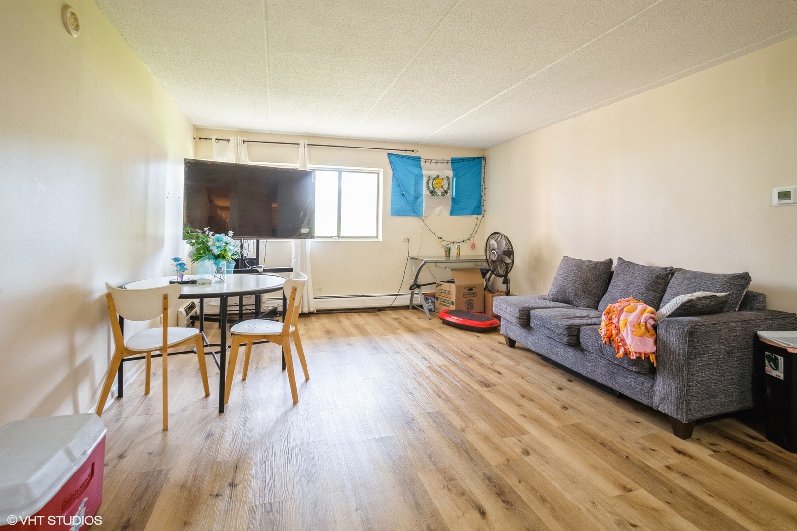 300 W Fullerton Avenue Unit: 130
