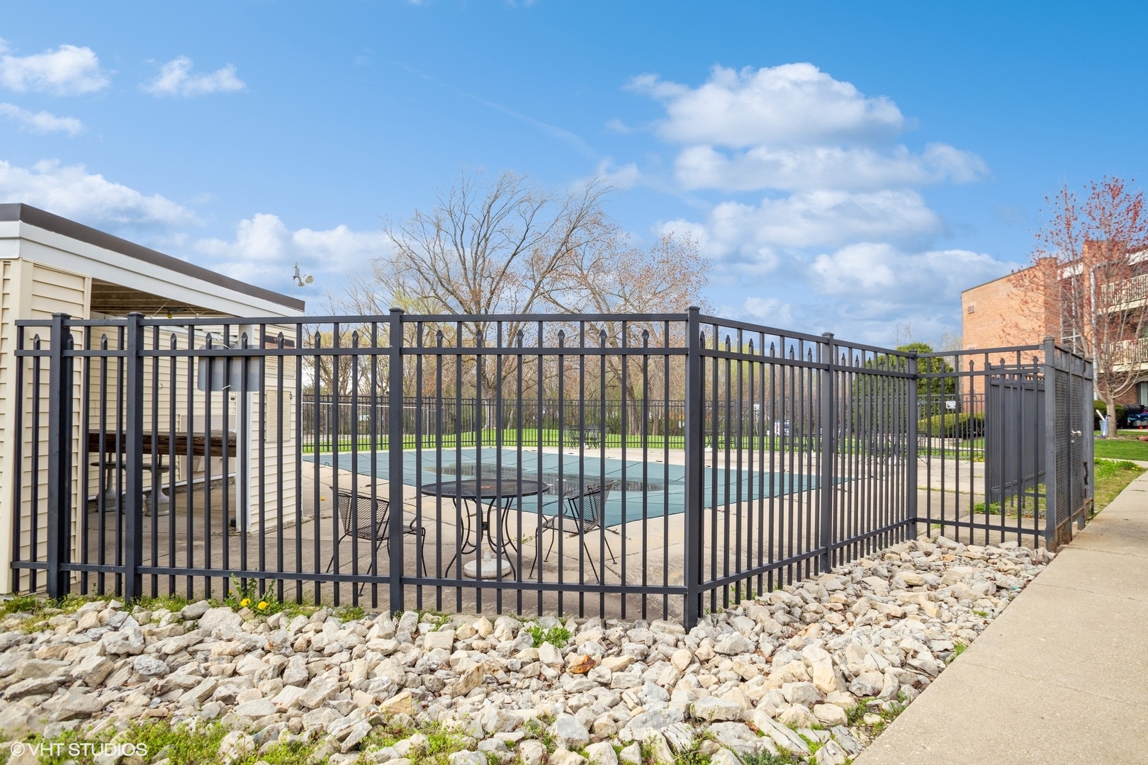 300 W Fullerton Avenue Unit: 130