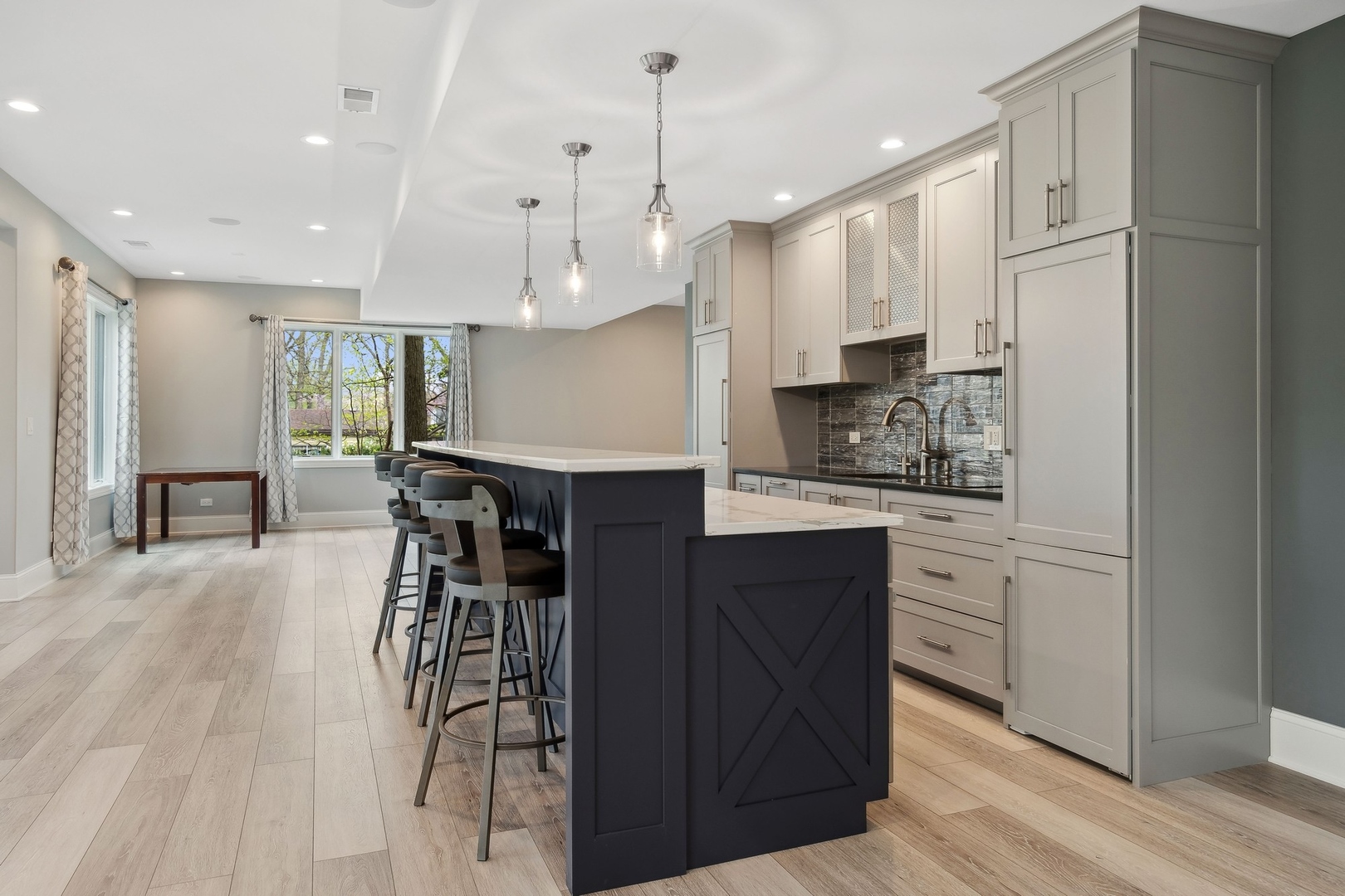 3708 Douglas Road