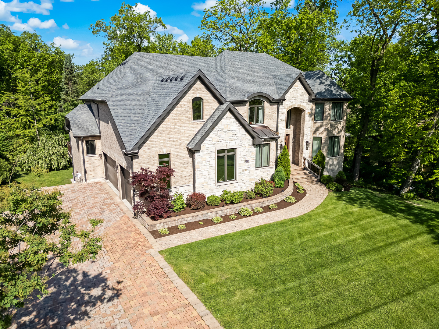 3708 Douglas Road