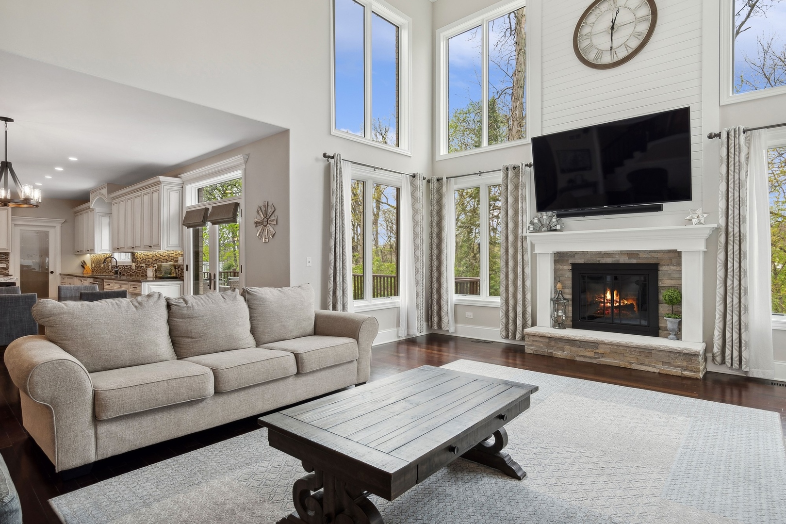 3708 Douglas Road