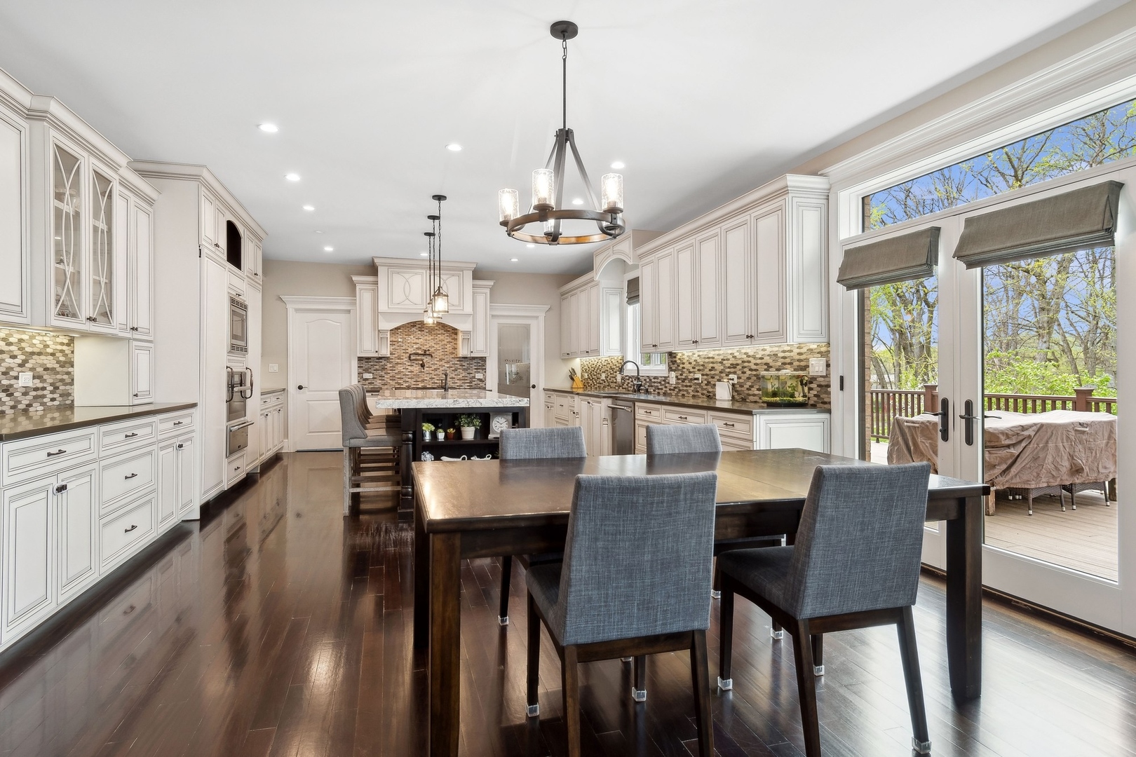 3708 Douglas Road