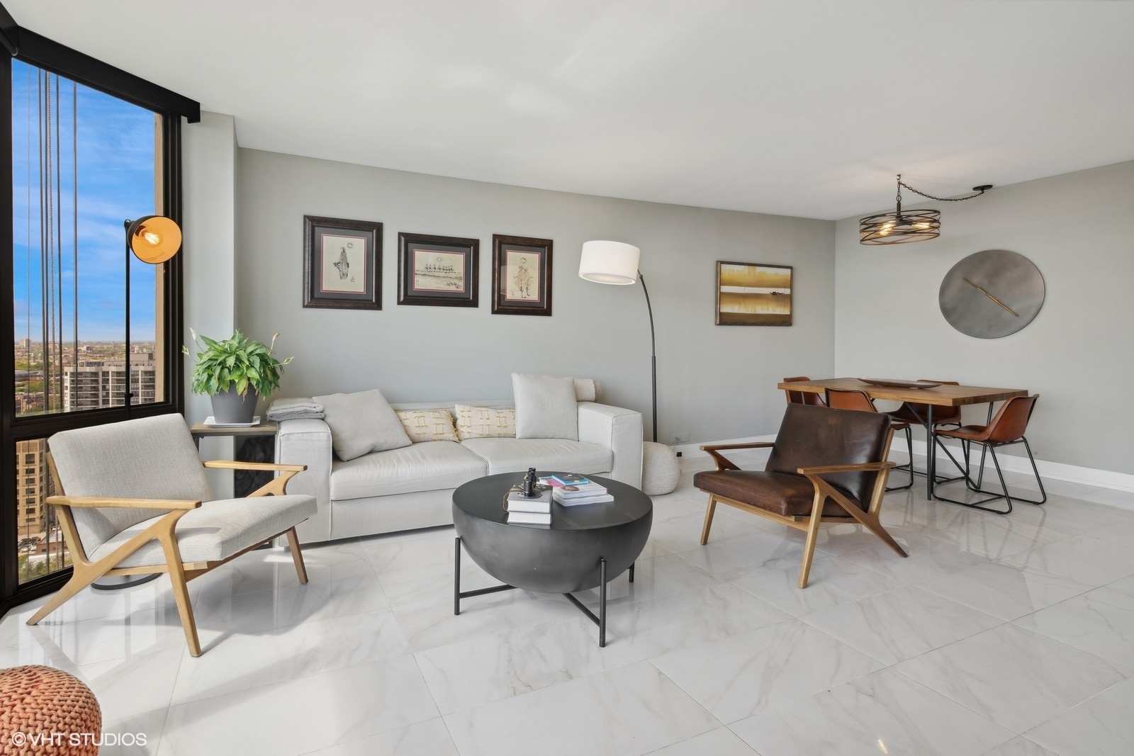 2650 N Lakeview Avenue Unit: 2508