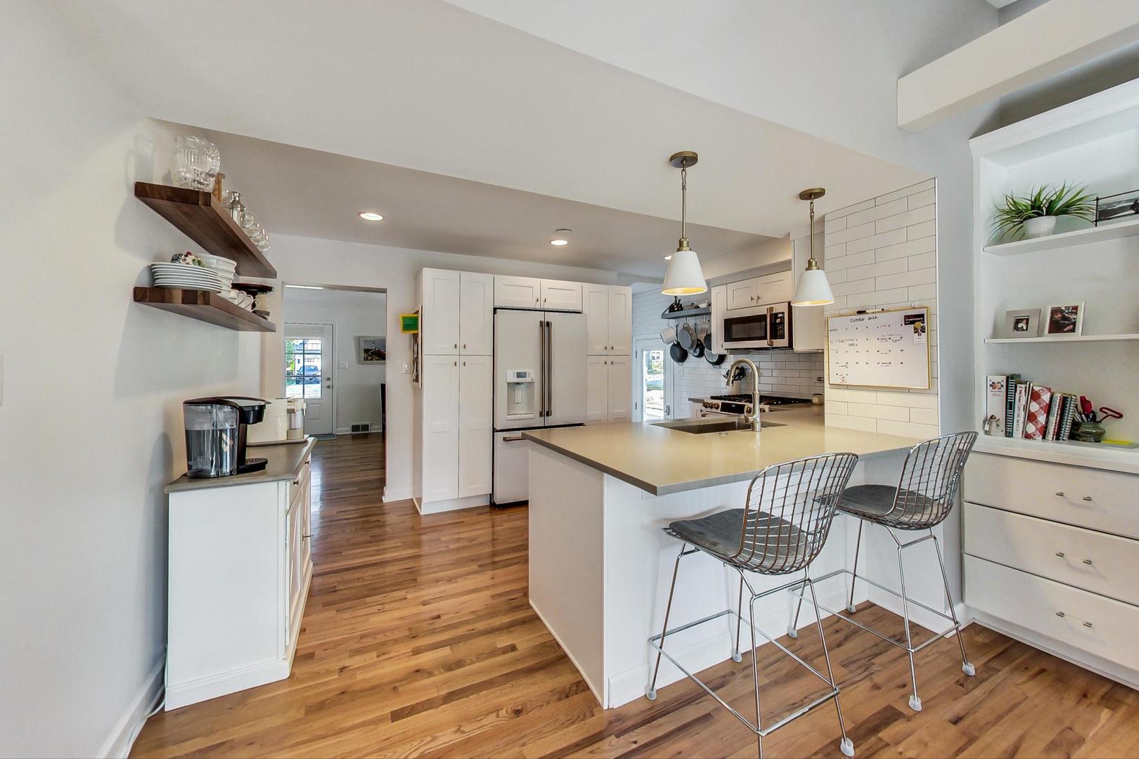 385 Grandview Avenue
