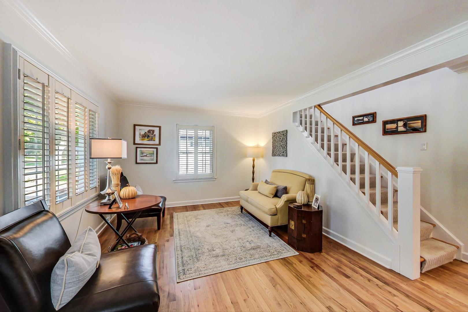 385 Grandview Avenue