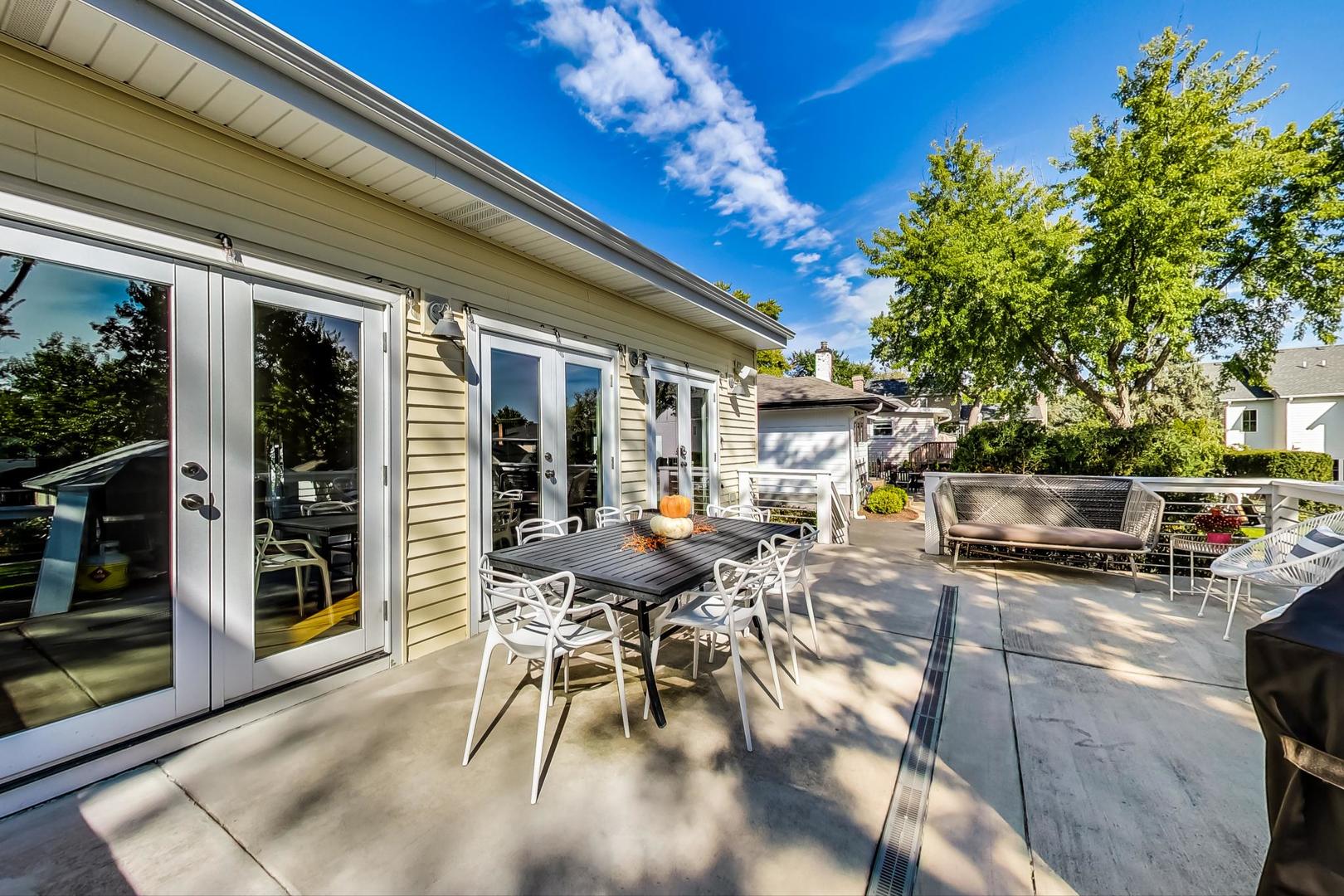 385 Grandview Avenue