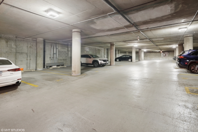 125 E 13th Street Unit: 709
