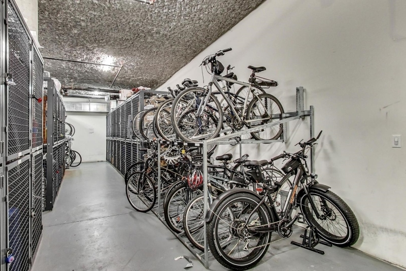 125 E 13th Street Unit: 709