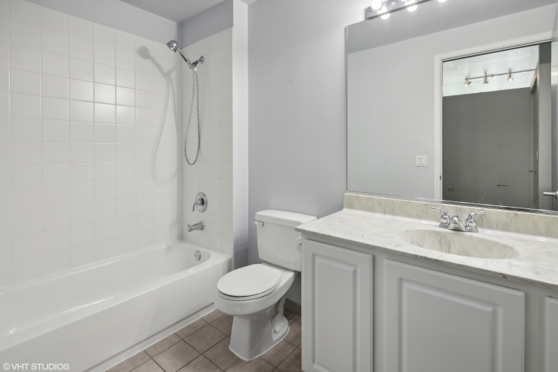 125 E 13th Street Unit: 709