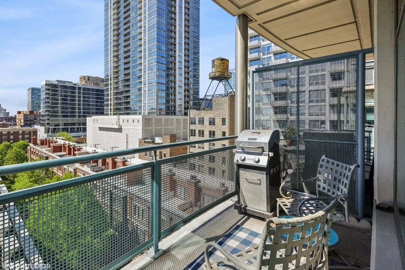125 E 13th Street Unit: 709