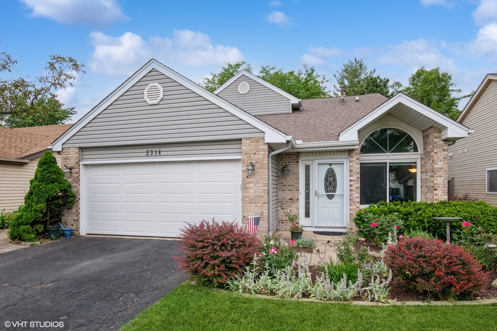 2314 Cambridge Lane
