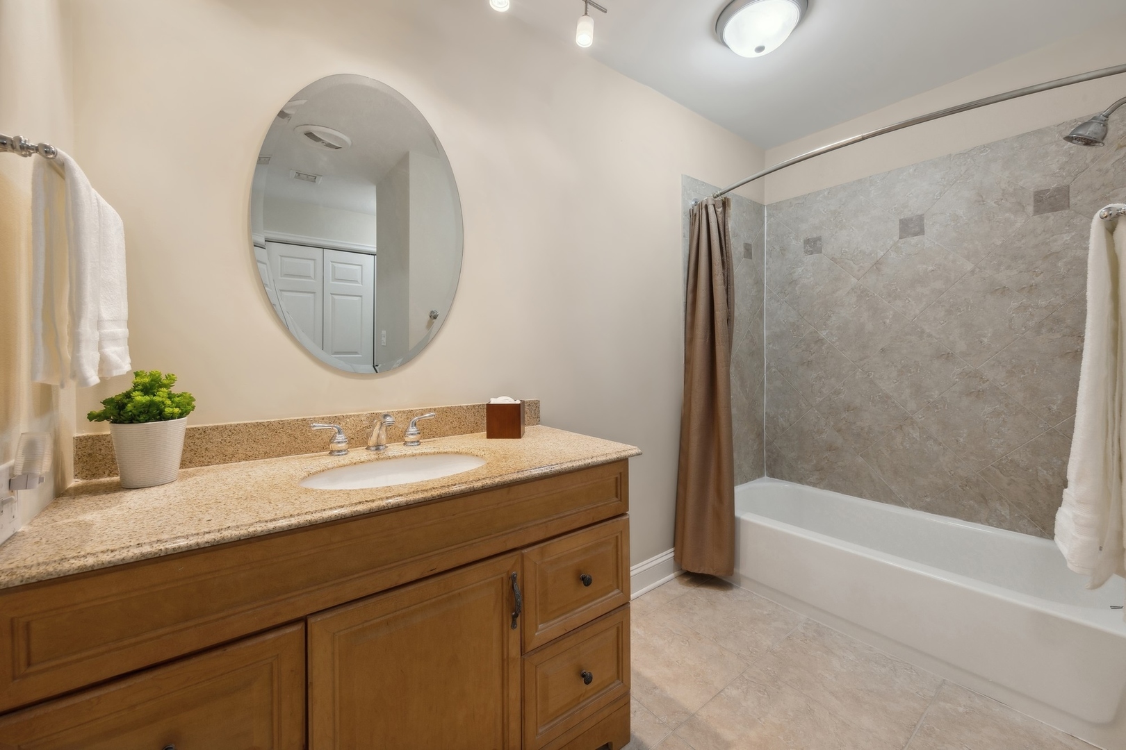1401 BURR OAK Road Unit: 106C