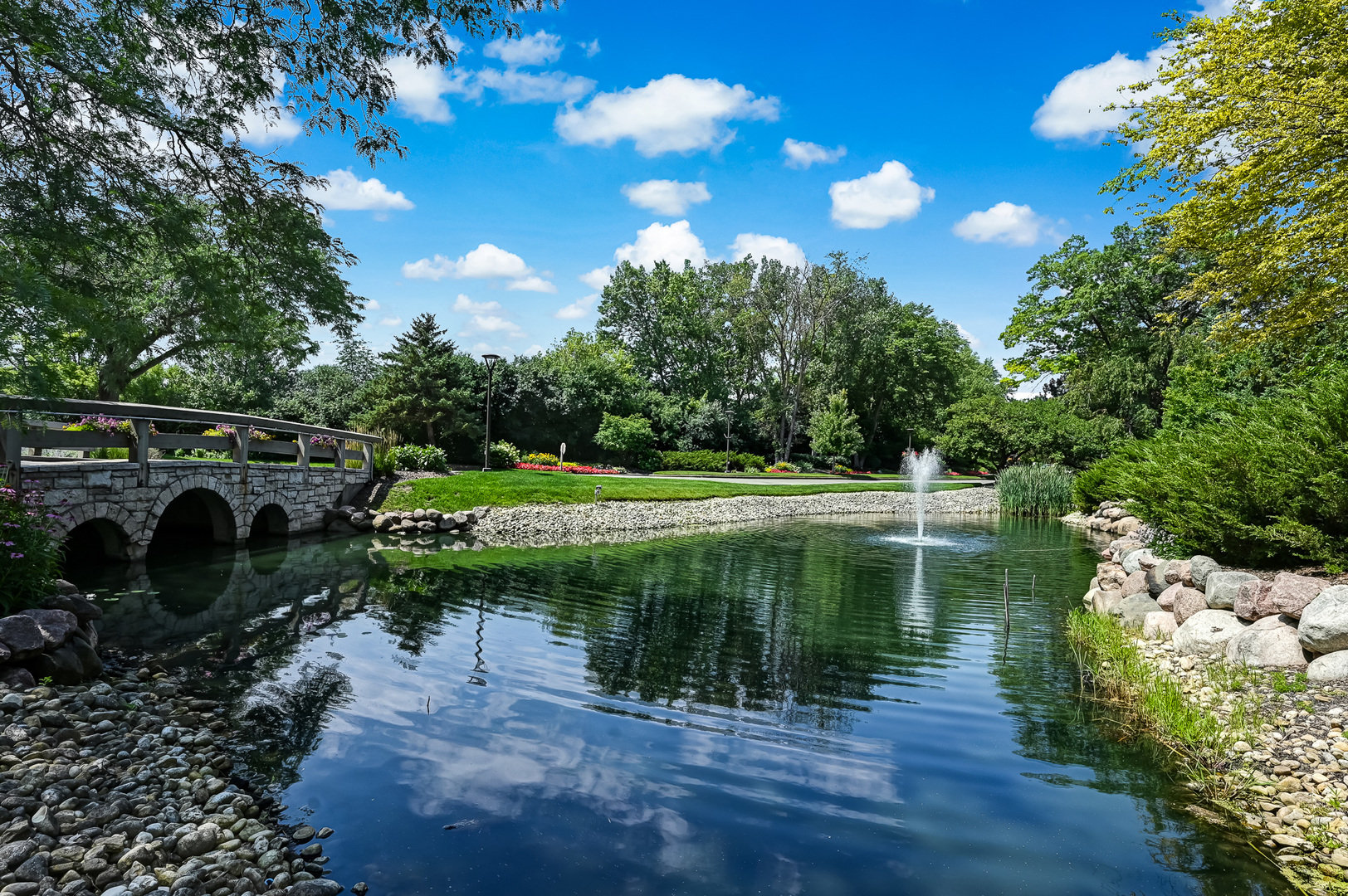 1401 BURR OAK Road Unit: 106C