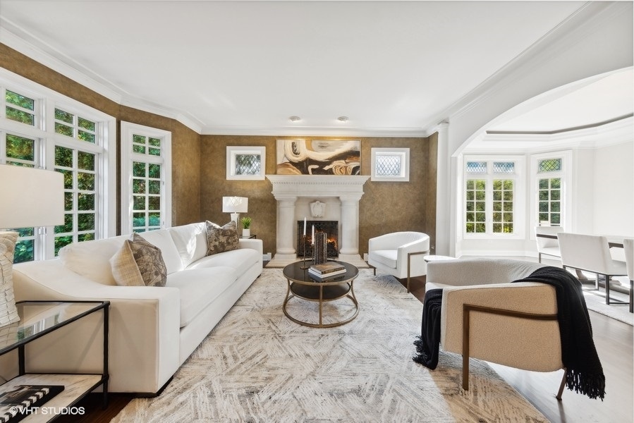 218 W 4th Street