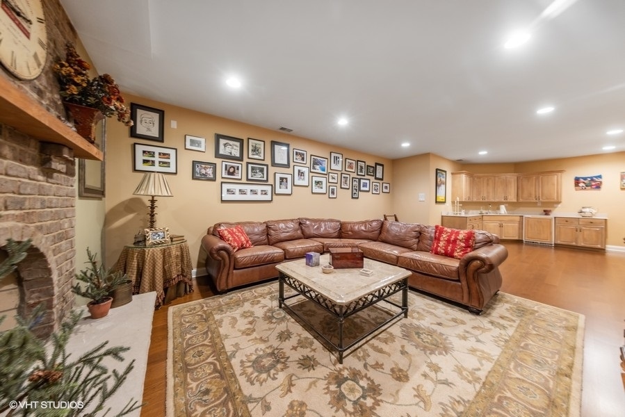 218 W 4th Street