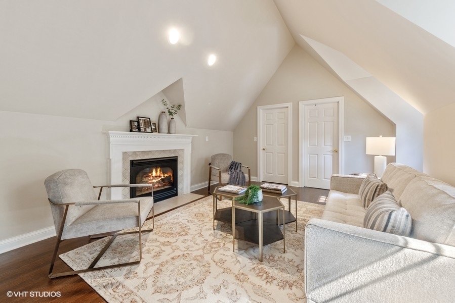 218 W 4th Street