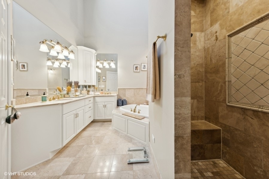 218 W 4th Street