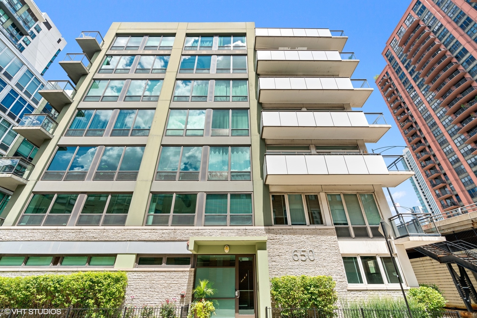 650 W WAYMAN Street Unit: 605C
