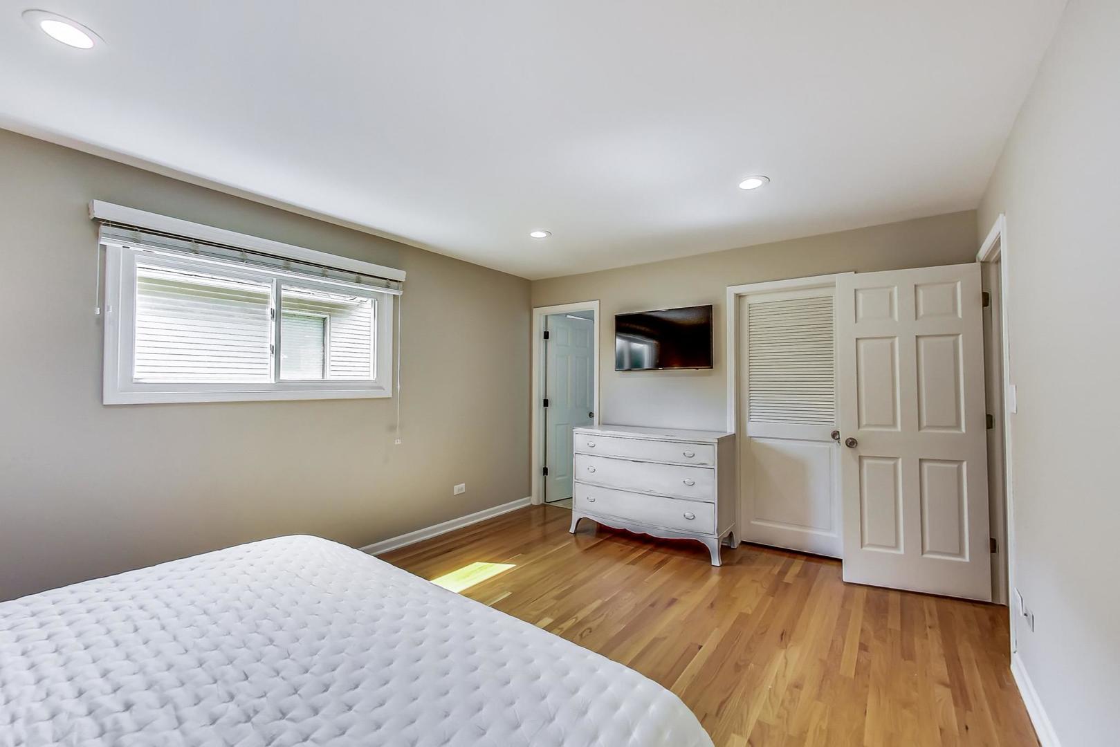 731 Town Place