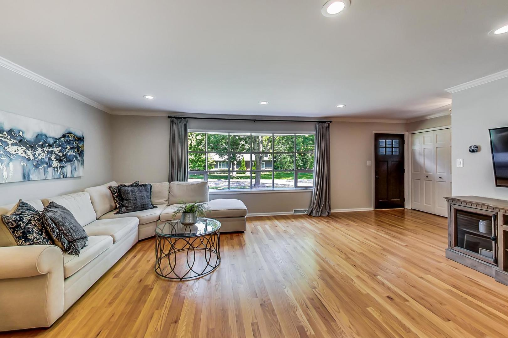 731 Town Place