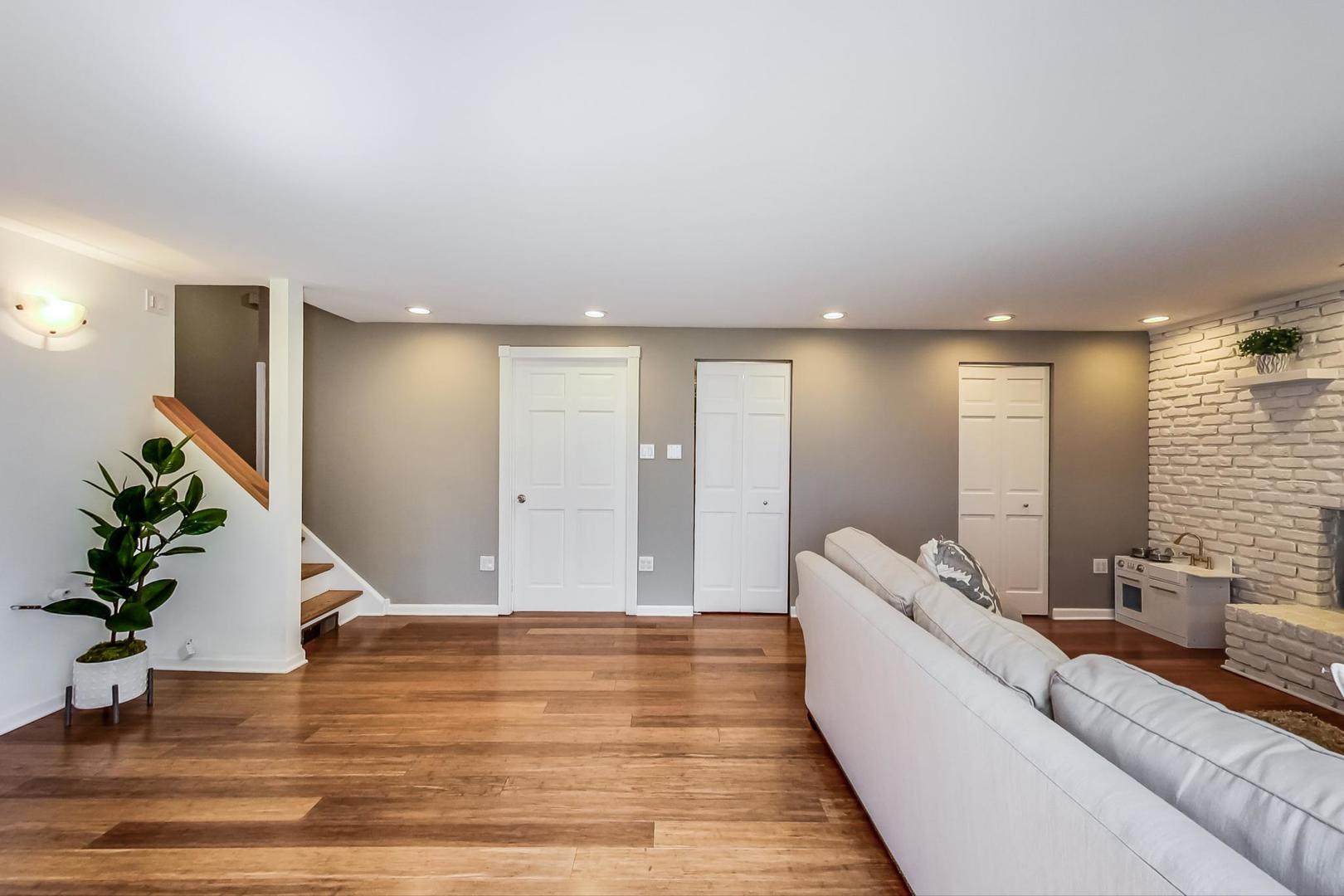 731 Town Place