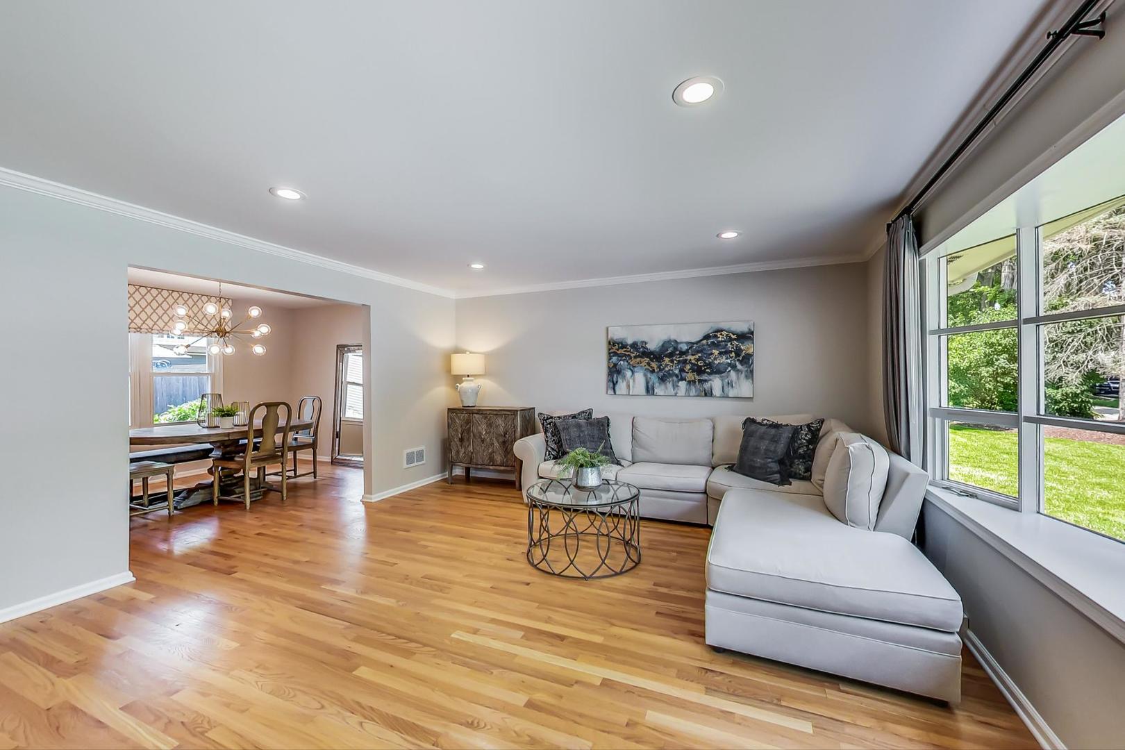 731 Town Place