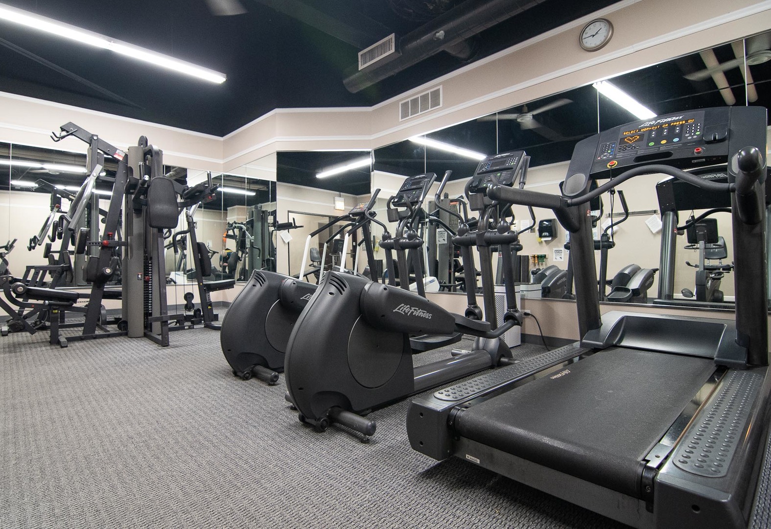 1636 N WELLS Street Unit: 2112