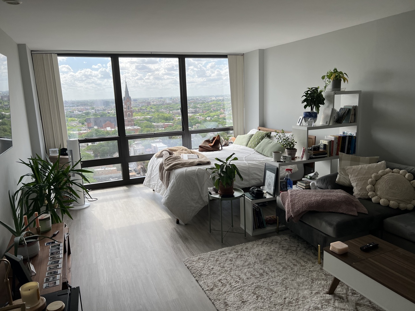 1636 N WELLS Street Unit: 2112