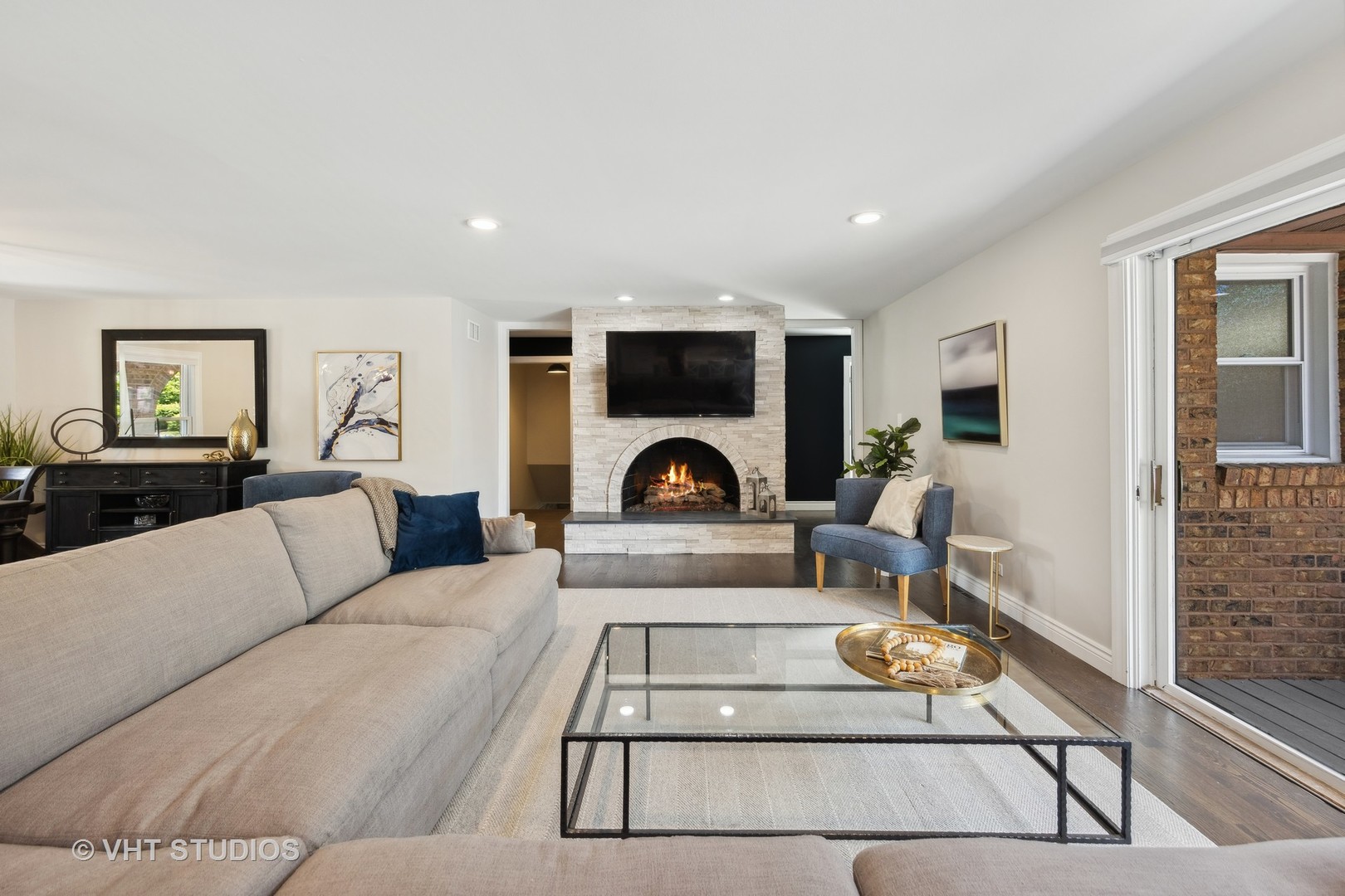 8460 Dolfor Cove