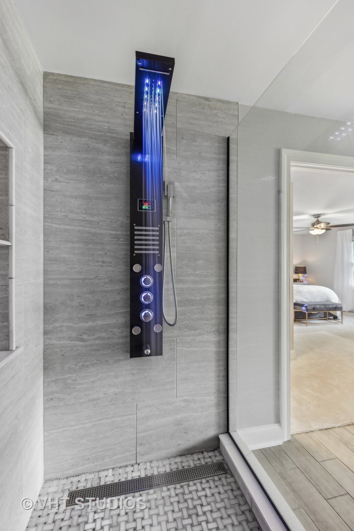 8460 Dolfor Cove