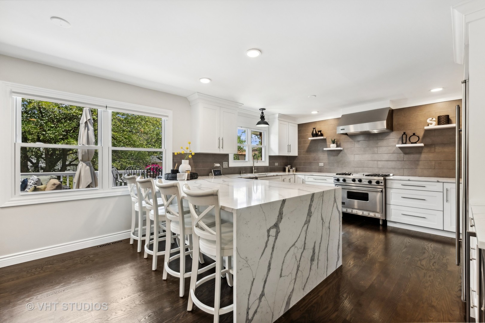 8460 Dolfor Cove